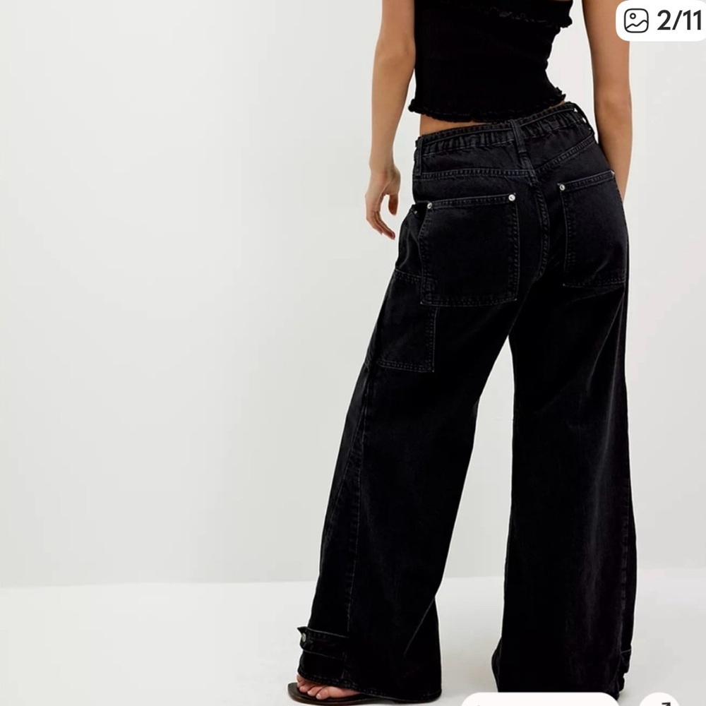 ⭐️NWT We The free Crvy Outlaw Wide Leg Jeans⭐️ - Picture 2 of 10